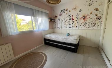 Casa en venta/ alquiler en Santa Catalina