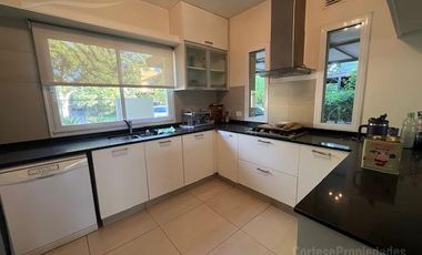 Casa en venta/ alquiler en Santa Catalina