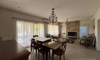 Casa en venta/ alquiler en Santa Catalina
