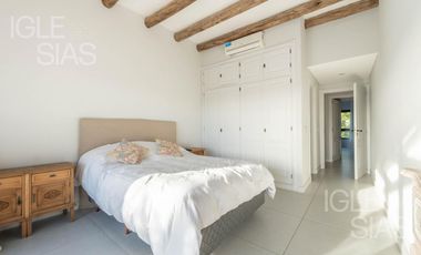 Casa en venta a la laguna en La Isla, Nordelta