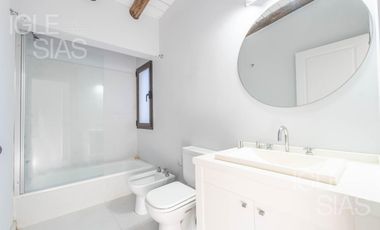 Casa en venta a la laguna en La Isla, Nordelta