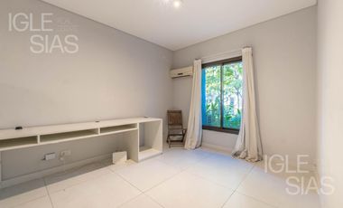 Casa en venta a la laguna en La Isla, Nordelta