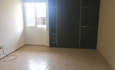 puerta real, departamento planta baja, 3 recámaras, 3 estacionamientos.