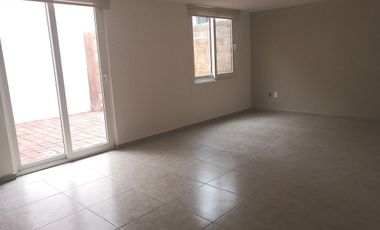 puerta real, departamento planta baja, 3 recámaras, 3 estacionamientos.
