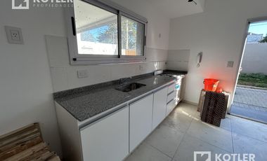 PH a estrenar, 3 ambientes, con cochera y patio