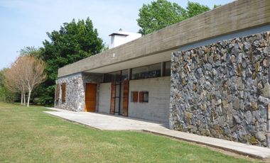 Casa en Villa Elisa - Dacal Bienes Raíces