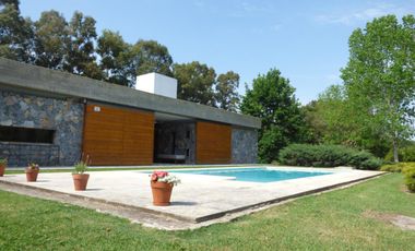 Casa en Villa Elisa - Dacal Bienes Raíces