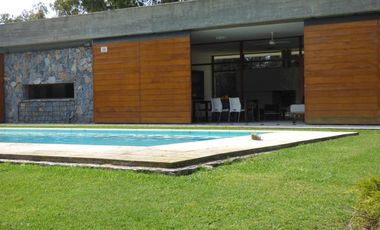 Casa en Villa Elisa - Dacal Bienes Raíces