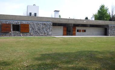 Casa en Villa Elisa - Dacal Bienes Raíces