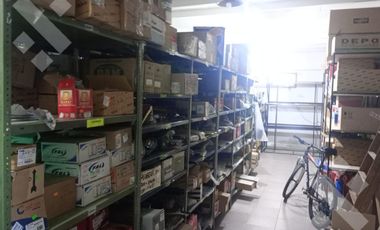 Venta de local comercial 500 m2 sobre Enrique Mosconi esquina Leguizamón