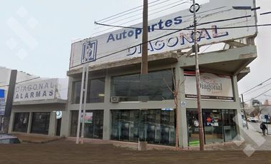 Venta de local comercial 500 m2 sobre Enrique Mosconi esquina Leguizamón