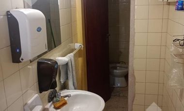 Venta de local comercial 500 m2 sobre Enrique Mosconi esquina Leguizamón