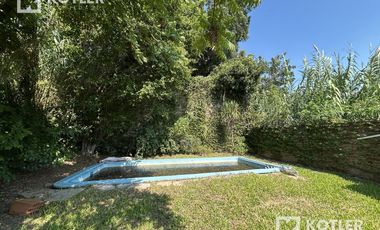 Chalet de 6 amb. s/excelente lote de 10x72m. en Temperley Este