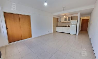 Departamento en Alquiler en Villa Ballester - Monoambiente muy luminoso.