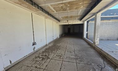Local comercial con predio, a terminar en zona comercial, zobre ruta, Plottier.