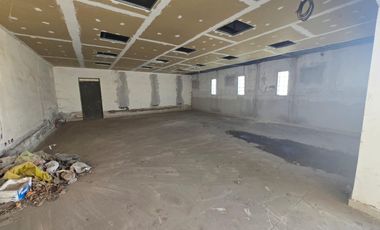 Local comercial con predio, a terminar en zona comercial, zobre ruta, Plottier.