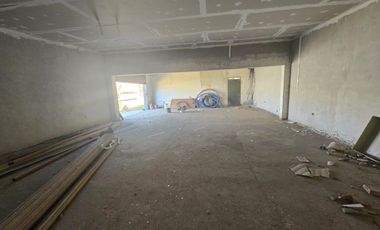 Local comercial con predio, a terminar en zona comercial, zobre ruta, Plottier.