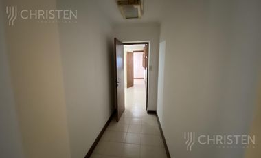 Casa en alquiler o Permuta 4 dormitorios cochera y patio Barrio Schneider
