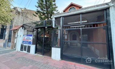 PH Tipo Casa Ideal 2 Familias o Renta en PB y PA a 3/C de Av. Maipu.
