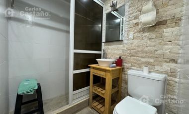PH Tipo Casa Ideal 2 Familias o Renta en PB y PA a 3/C de Av. Maipu.