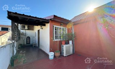 PH Tipo Casa Ideal 2 Familias o Renta en PB y PA a 3/C de Av. Maipu.