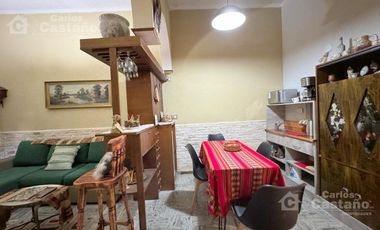 PH Tipo Casa Ideal 2 Familias o Renta en PB y PA a 3/C de Av. Maipu.