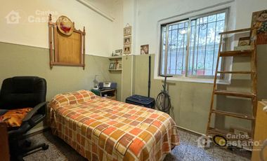 PH Tipo Casa Ideal 2 Familias o Renta en PB y PA a 3/C de Av. Maipu.