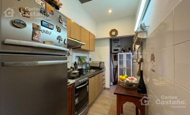 PH Tipo Casa Ideal 2 Familias o Renta en PB y PA a 3/C de Av. Maipu.