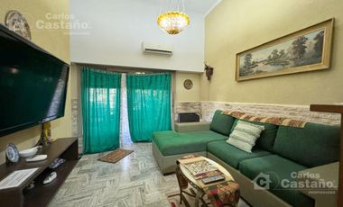 PH Tipo Casa Ideal 2 Familias o Renta en PB y PA a 3/C de Av. Maipu.