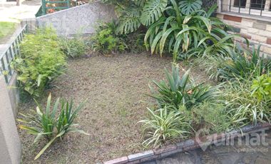 Ph en Florida, barrio la calesita de 3 ambientes 114 metros totales con sotano y patio