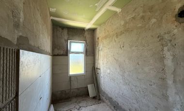 Venta/Apto Credito Casa Dos Dormitorios Cochera Quincho Jardin. Ibarlucea