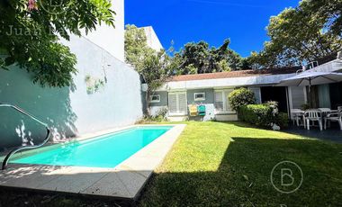 Venta Chalet de 2 dormitorios en Banfield Oeste.