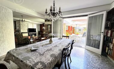 Venta Chalet de 2 dormitorios en Banfield Oeste.