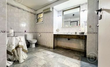 Venta Chalet de 2 dormitorios en Banfield Oeste.
