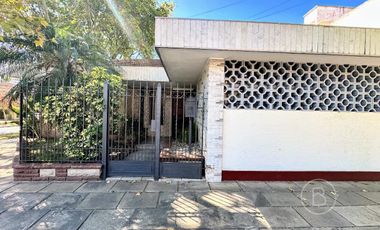 Venta Chalet de 2 dormitorios en Banfield Oeste.