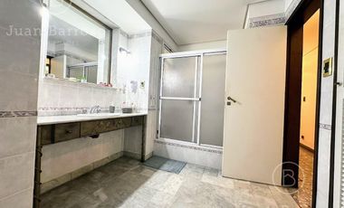 Venta Chalet de 2 dormitorios en Banfield Oeste.