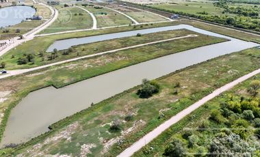 Lote en venta en los canales de Puerto Nizuc