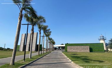 Lote en venta en los canales de Puerto Nizuc