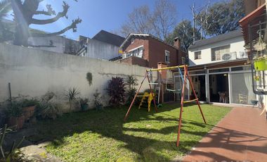 CASA VENTA VICENTE LÓPEZ 5 AMBIENTES JARDÍN COCHERA