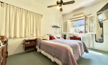 CASA VENTA VICENTE LÓPEZ 5 AMBIENTES JARDÍN COCHERA