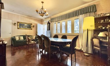 CASA VENTA VICENTE LÓPEZ 5 AMBIENTES JARDÍN COCHERA