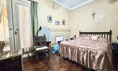 CASA VENTA VICENTE LÓPEZ 5 AMBIENTES JARDÍN COCHERA