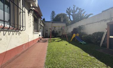 CASA VENTA VICENTE LÓPEZ 5 AMBIENTES JARDÍN COCHERA