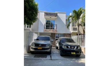 Casa dos plantas conjunto libertador
