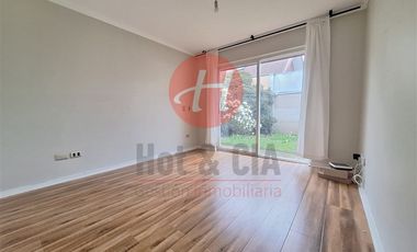 Casa en Arriendo en Avda las Encinas