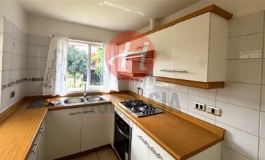 Casa en Arriendo en Avda las Encinas