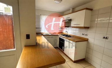 Casa en Arriendo en Avda las Encinas