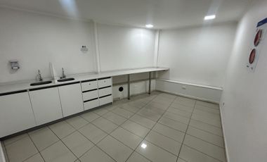 ARRIENDO LOCAL COMERCIAL RECOLETA