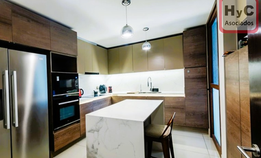 En Venta Depto 2 D / 2 B con 2 estacionamientos y 1 bodega