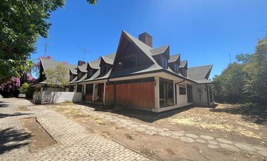 SE ARRIENDA OFICINA/ CLINICA / LOCAL EN 1 Ote 1565